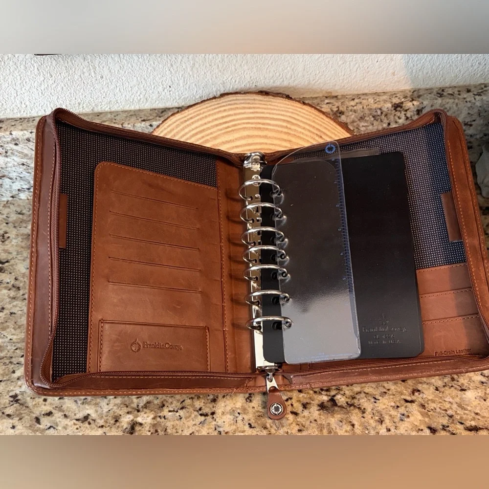 EUC Franklin Covey Large Planner/Organizer Brown Full Grain Leather Full Zip